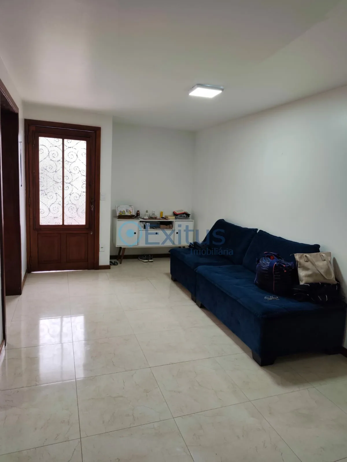Adorável Casa em Condomínio no Vale Feliz - Foto 2
