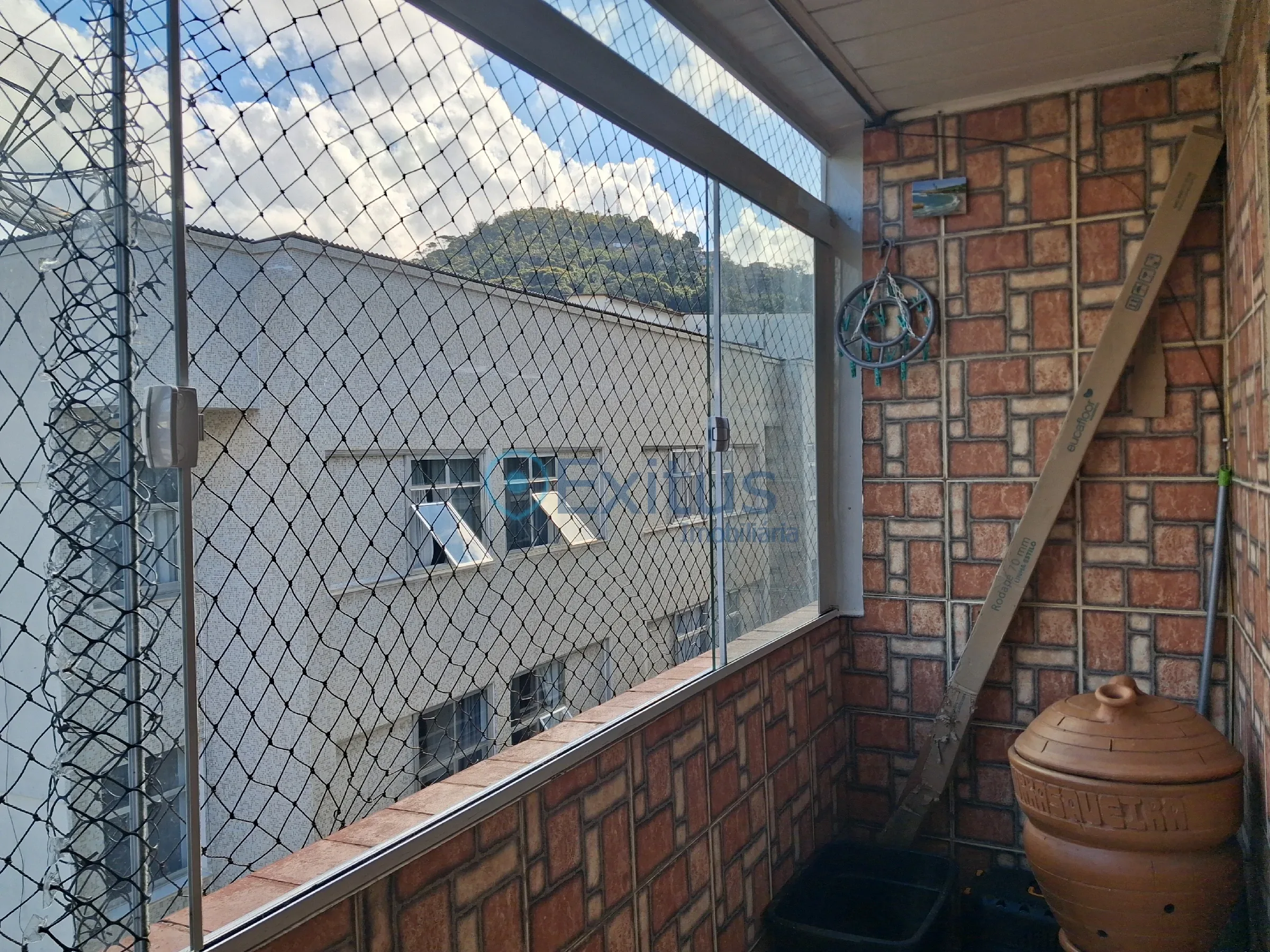Apto. com 2 quartos e escritório bem no centro comercial - Foto 2