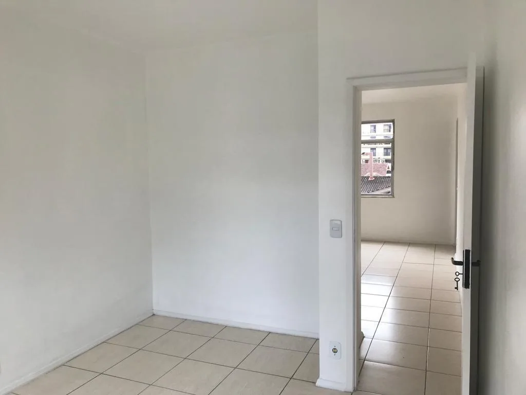 Apartamento 2 Quartos, Vaga e Elevador na Várzea em Teresópolis/RJ - Foto 2