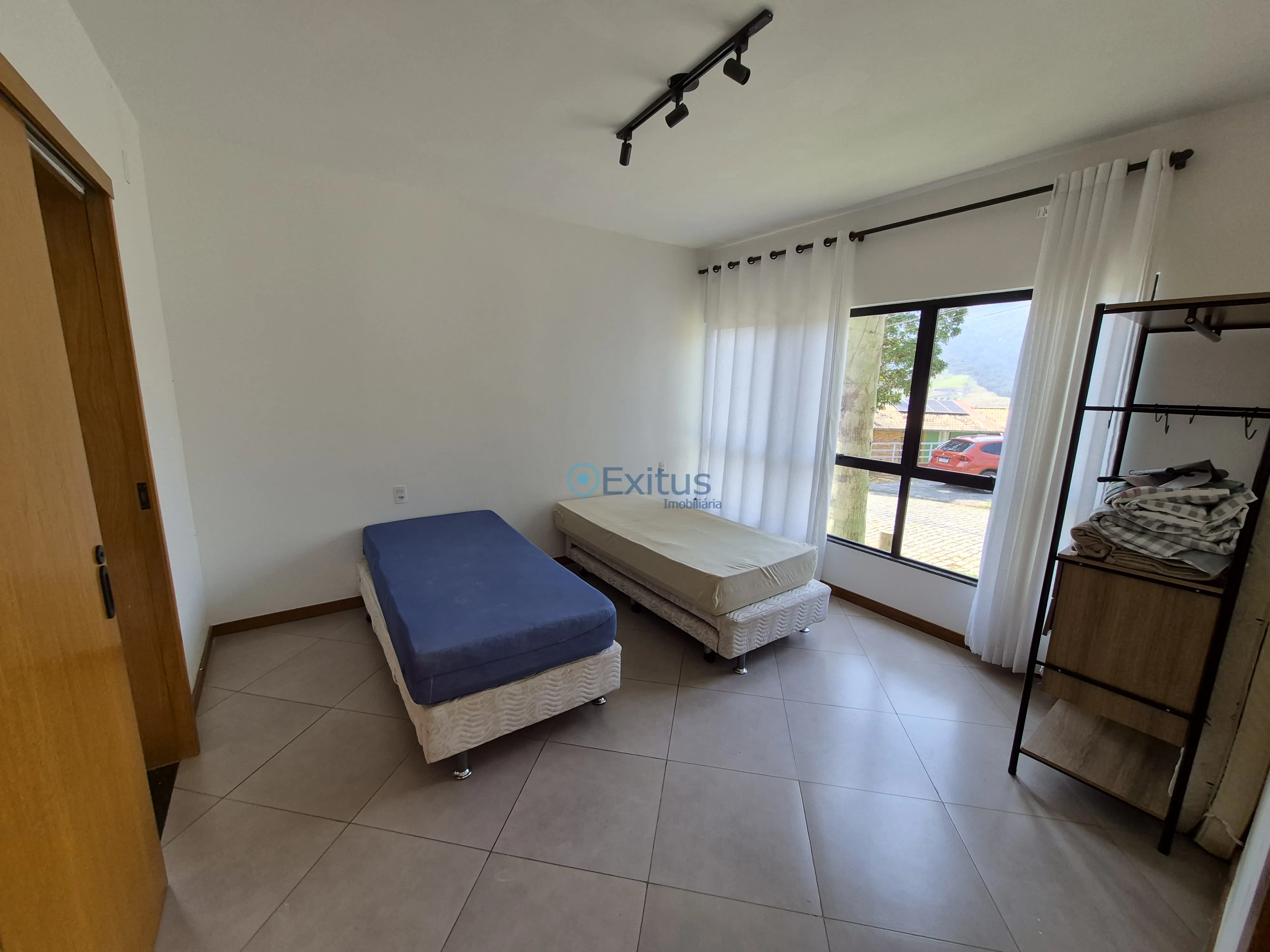 Linda Casa Linear no Condomínio Parque das Rosas - Foto 13