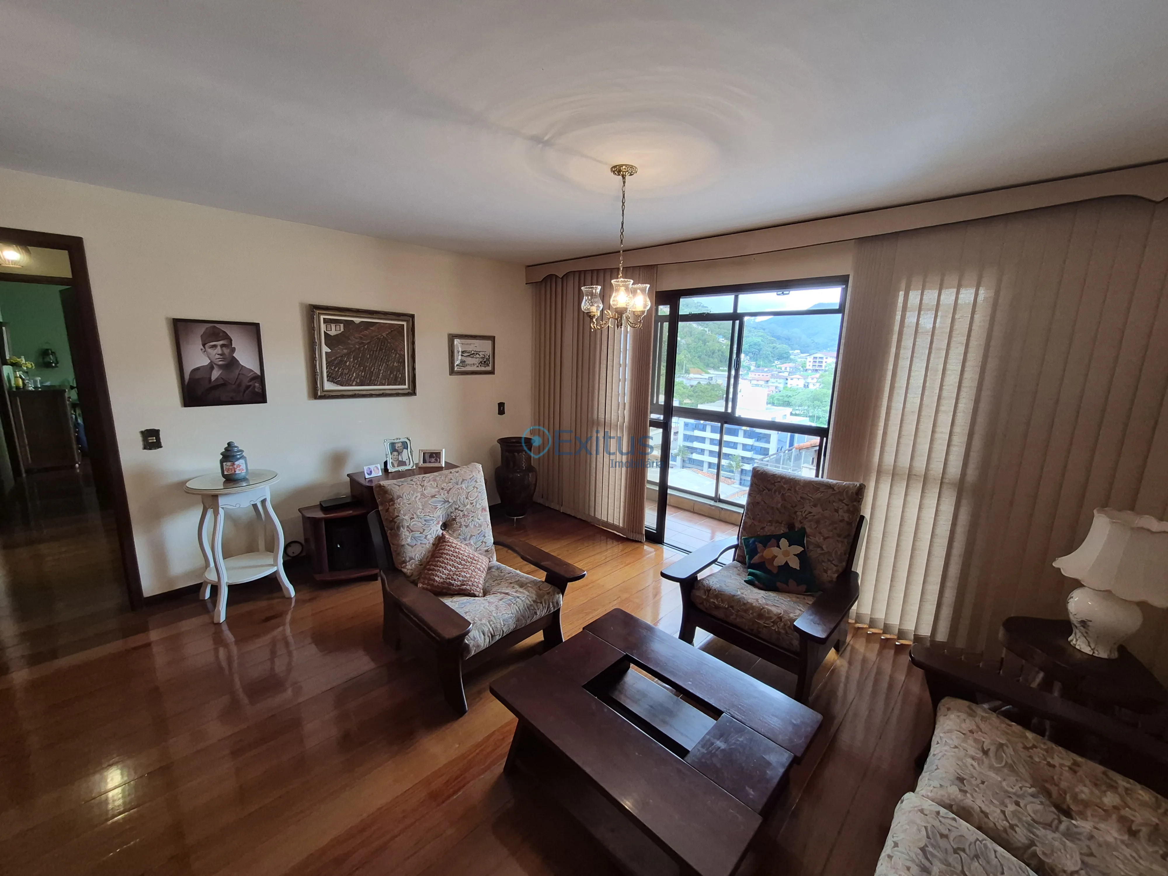 Apartamento à venda com 1 quarto e 1 suíte em Várzea, Teresópolis - Miniatura 5