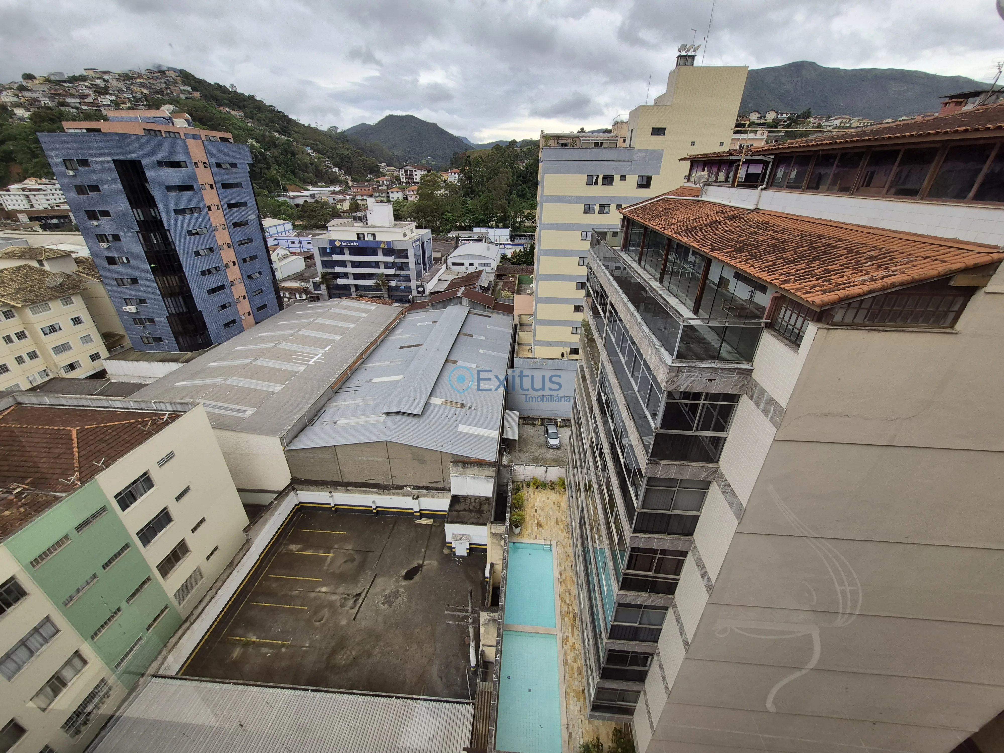 Apartamento à venda com 1 quarto e 1 suíte em Várzea, Teresópolis - Miniatura 9
