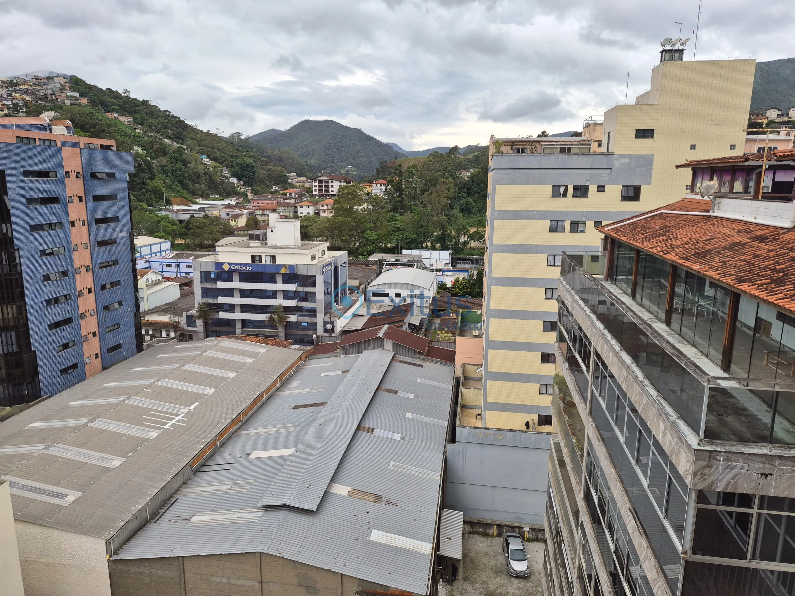Apartamento à venda com 1 quarto e 1 suíte em Várzea, Teresópolis - Miniatura 11